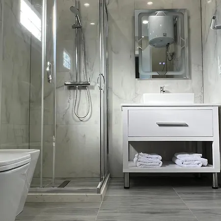 Ξενοδοχείο Moonlight 4*